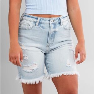 KanCan Signature Kurvy Ultra High Rise Short SZ 30